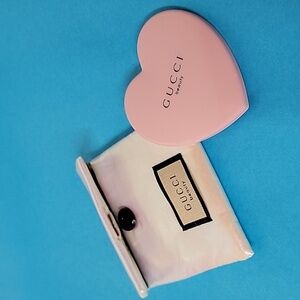 NIB Gucci Beauty Pink ❤️  Heart Mirror in Silky Pouch
